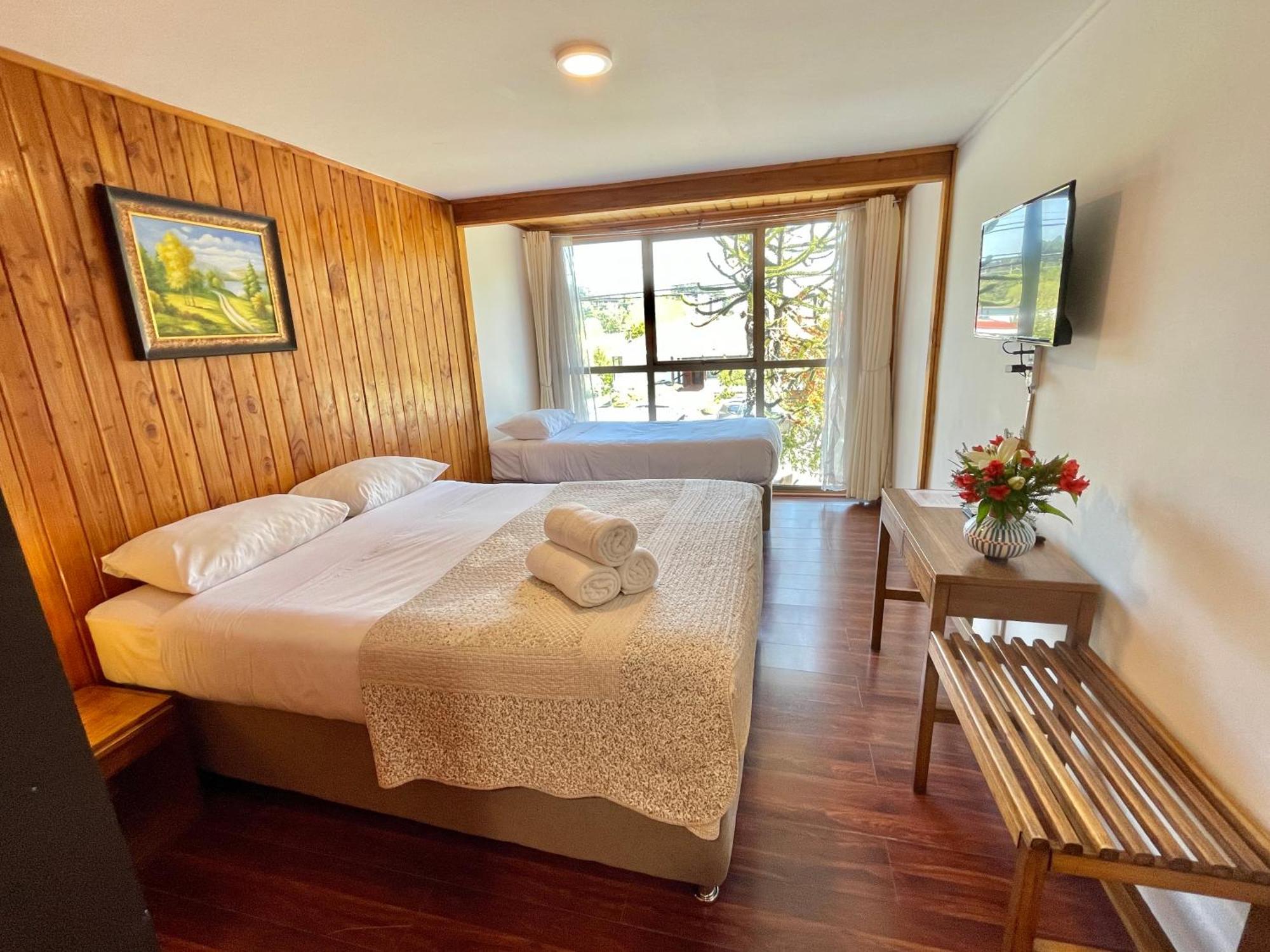Hotel Costanera Pucon